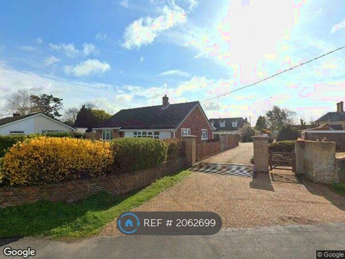 2 Bedroom Flat To Rent In Hampton Lane, Blackfield Southampton, SO45