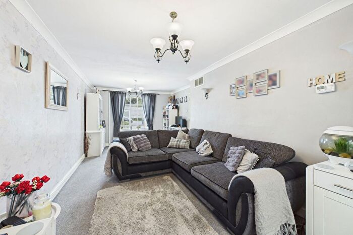 3 Bedroom Terraced House For Sale In Fairfields, Thetford, IP24