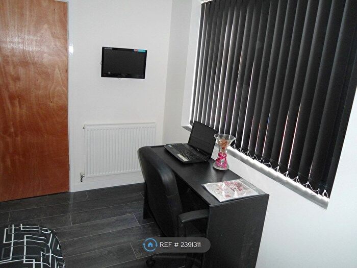 2 Bedroom Flat To Rent In Brays Lane, Coventry, CV2