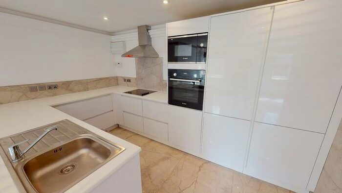 1 Bedroom Flat To Rent In Sandhill Lane, Moortown, Leeds, LS17