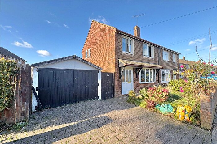 3 Bedroom Semi-detached House To Rent In Chestnut Avenue, Aldershot, Hampshire, GU12