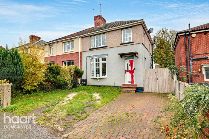 3 Bedroom Semi-Detached House For Sale In Crookesbroom Avenue, Hatfield, Doncaster, DN7