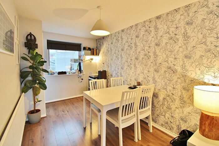 3 Bedroom Terraced House For Sale In Lechlade Gardens, Fareham, PO15