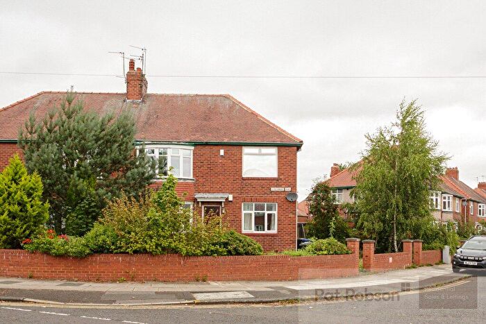 2 Bedroom Apartment To Rent In Strathmore Road, Gosforth, Newcastle Upon Tyne, NE3