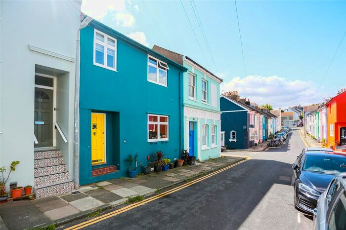 3 Bedroom Detached House To Rent In Bute Street, Brighton, East Sussex, BN2