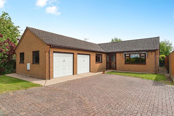 3 Bedroom Detached Bungalow For Sale In Hillside Road, March, PE15