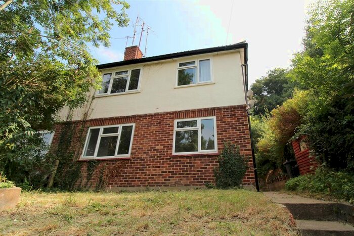 2 Bedroom Maisonette To Rent In Hemdean Road, Caversham, Reading, RG4