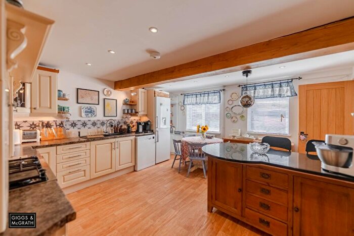 4 Bedroom Semi-Detached House For Sale In London Street, Godmanchester, Huntingdon, Cambridgeshire, PE29