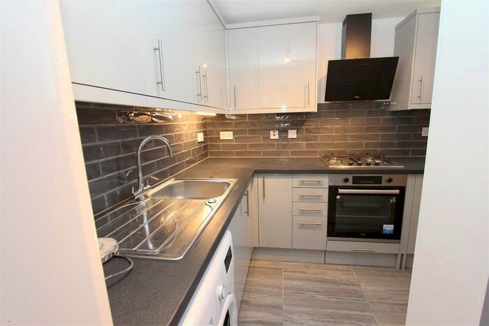 1 Bedroom Flat To Rent In St. Agnells Lane, Hemel Hempstead, Hertfordshire, HP2