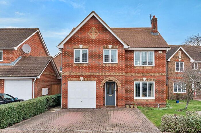 4 Bedroom Detached House For Sale In Nelson Walk, Epsom, KT19