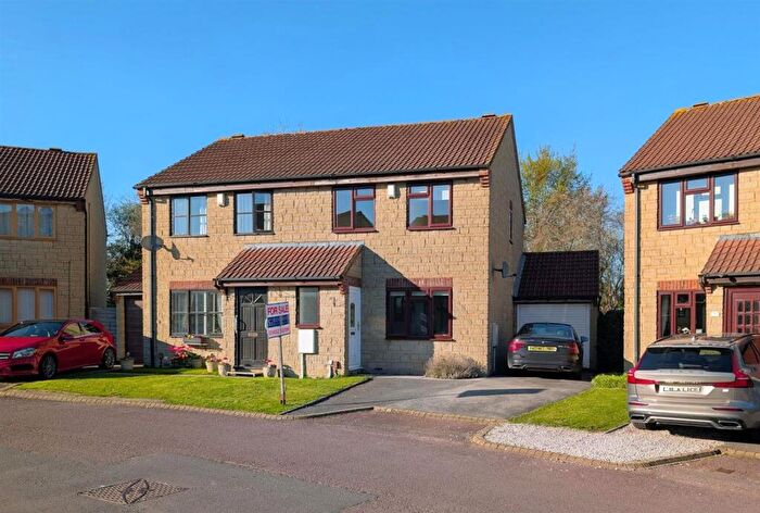 3 Bedroom Semi-Detached House For Sale In Enborne Close, Tuffley, Gloucester, GL4