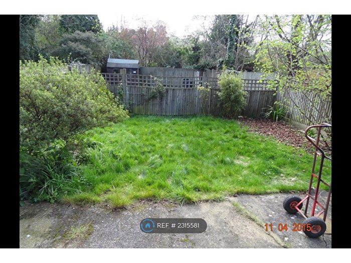 1 Bedroom Flat To Rent In Palace Road, London, SW2