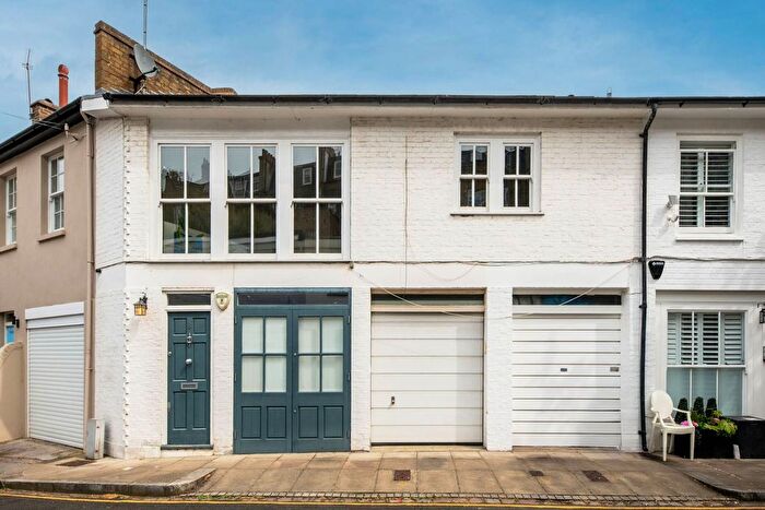 2 Bedroom Property For Sale In Addison Place, Holland Park, W11