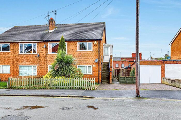 2 Bedroom Maisonette To Rent In Smithy Crescent, Arnold, Nottinghamshire, NG5