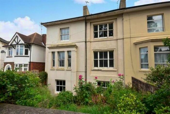 3 Bedroom Flat To Rent In Wellington Road, Brighton BN2