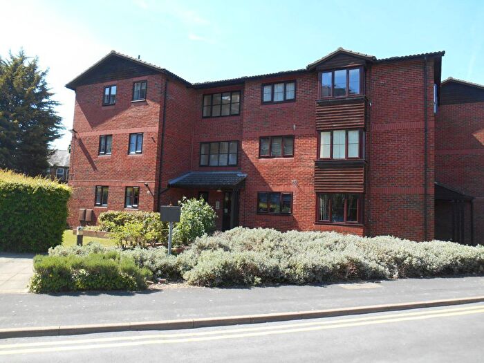 1 Bedroom Flat To Rent In West Street, Watford, WD17