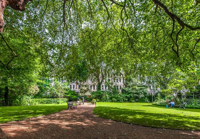 2 Bedroom Flat For Sale In Collingham Road, London, SW5