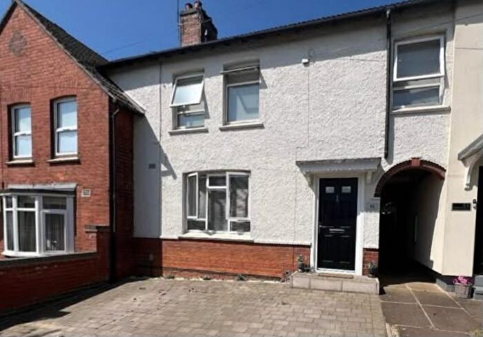 3 Bedroom Terraced House To Rent In With Road Parking - Alexandra Road, Desborough, Kettering, NN14