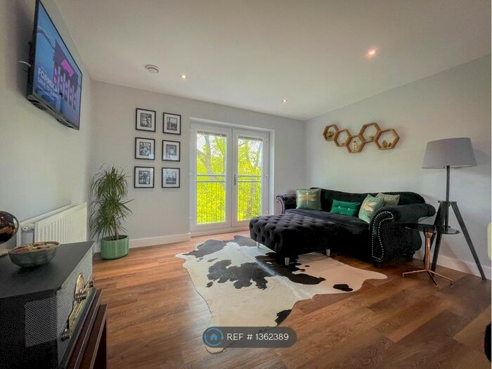 2 Bedroom Flat To Rent In Ridgway Road, Stoke-On-Trent, ST1