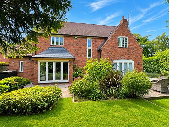 4 Bedroom Detached House For Sale In Cow Lane, Bramcote, NG9