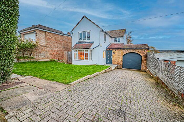 4 Bedroom Detached House For Sale In Gadeview Road, Hemel Hempstead, HP3