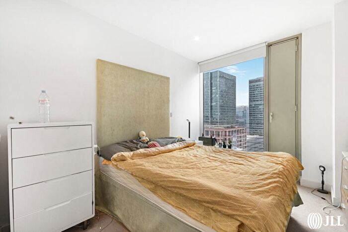 2 Bedroom Flat For Sale In Landmark East Tower, Marsh Wall, E14