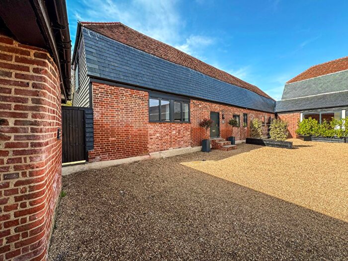3 Bedroom Barn Conversion For Sale In Beaumont, Clacton-On-Sea, CO16