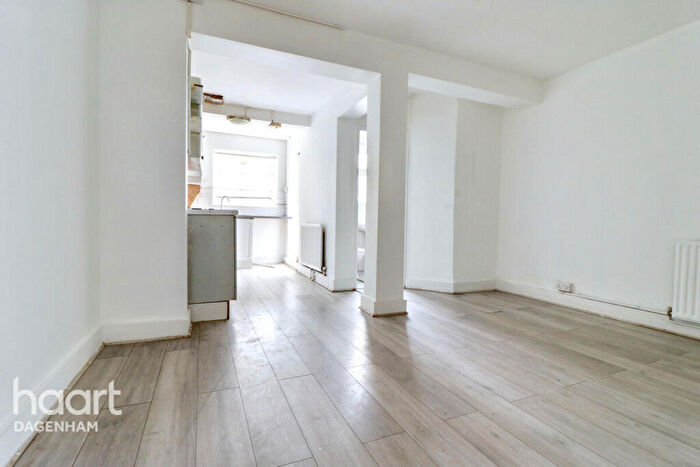 3 Bedroom Terraced House For Sale In Third Avenue, Dagenham, RM10