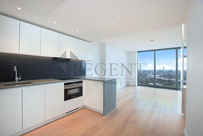 Apartment To Rent In Landmark, Tower Hamlets, E14