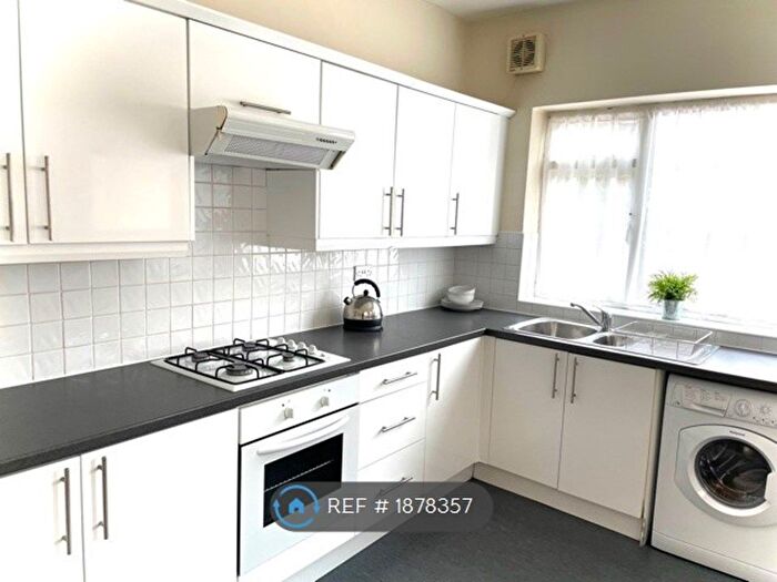 4 Bedroom Terraced House To Rent In Whitby Road, Manchester, M14