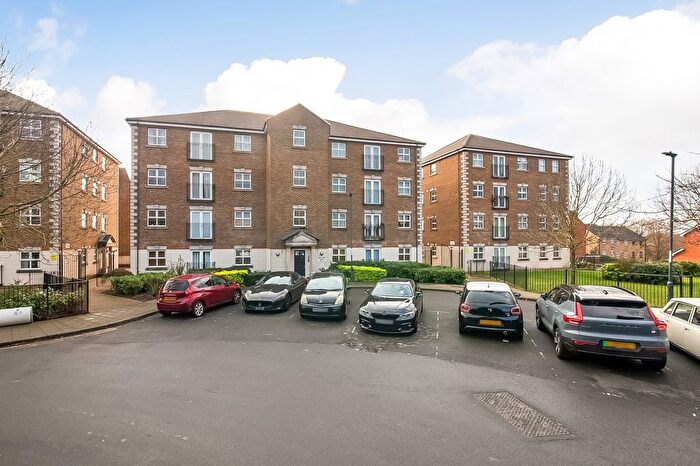 2 Bedroom Flat To Rent In Brook Square, SE18