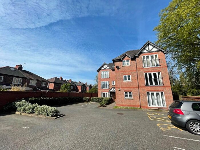 2 Bedroom Flat To Rent In Willow Park, Offerton, SK2