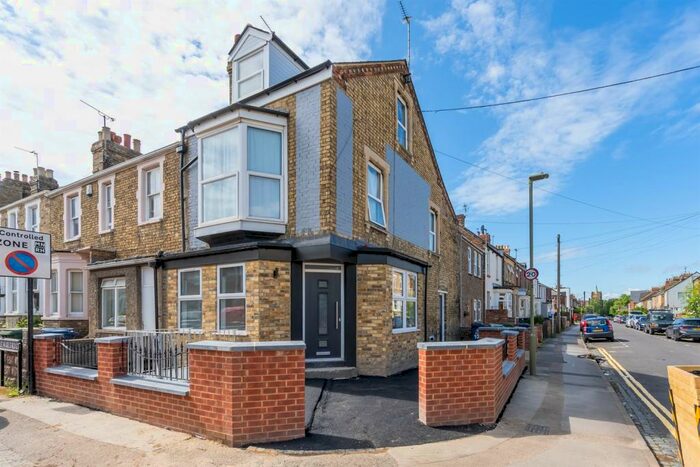 1 Bedroom Apartment To Rent In Bullingdon Road, Ground Floor Flat, Oxford, OX4