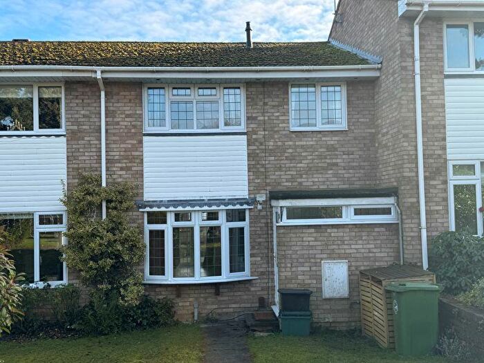 3 Bedroom End Of Terrace House To Rent In Campbells Ride, Holmer Green, HP15