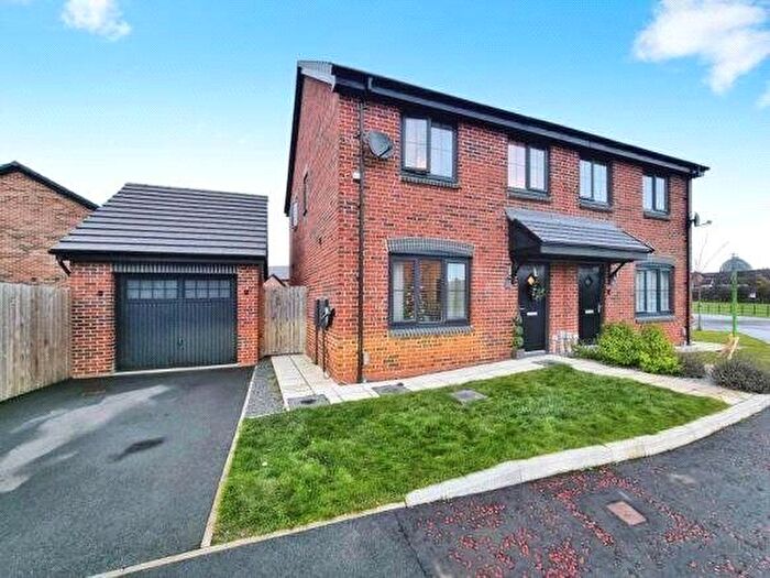 3 Bedroom Semi Detached House For Sale In Sandpiper Crescent, Newcastle Upon Tyne, Tyne And Wear, NE15
