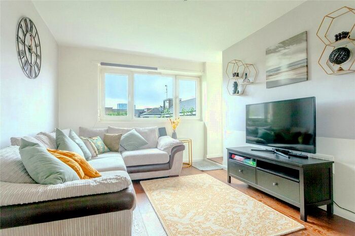 2 Bedroom Flat To Rent In Mavor House, Bryan Street, N1