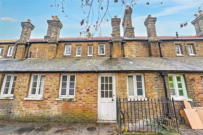 2 Bedroom Terraced House For Sale In High Street, London, SE20