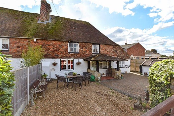 4 Bedroom Semi-detached House For Sale In Romney Road, Willesborough, Ashford, Kent, TN24