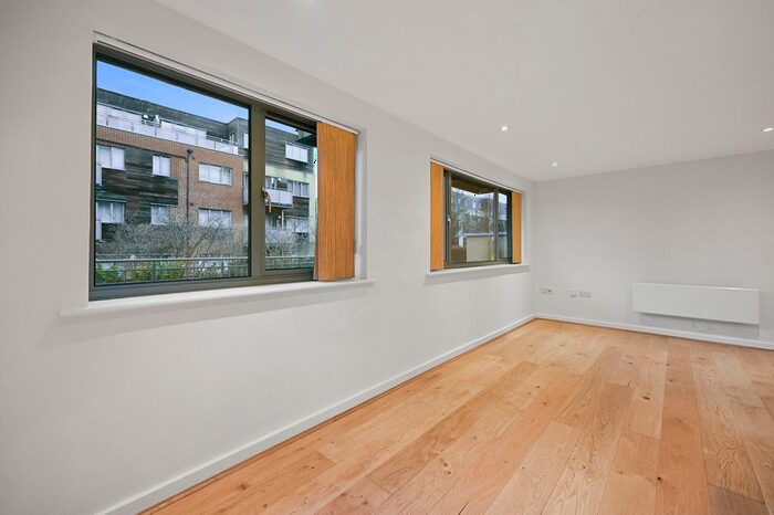 1 Bedroom Flat To Rent In Agate Close, London, NW10