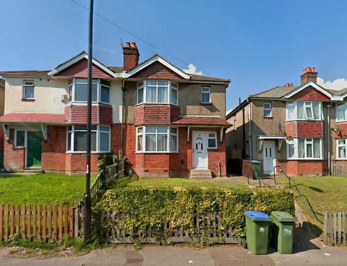 4 Bedroom Semi-Detached House To Rent In Burgess Road, Southampton, SO16