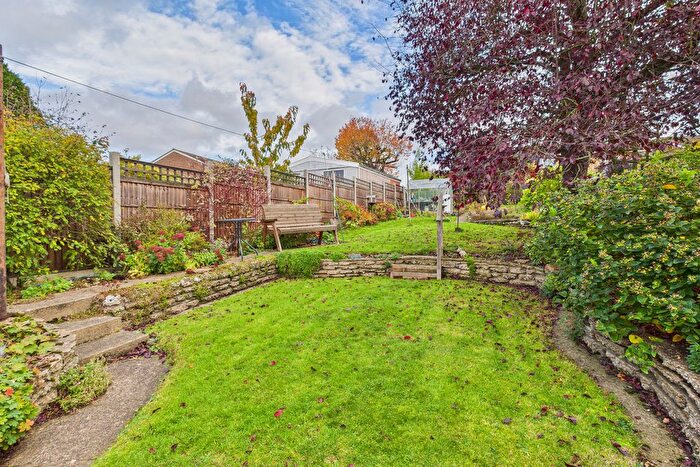 3 Bedroom Semi-Detached House For Sale In Crabtree Close, Hemel Hempstead, HP3