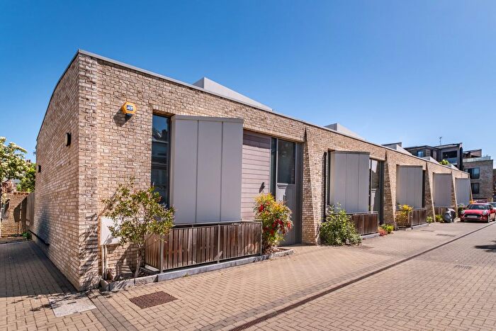 3 Bedroom End Of Terrace House For Sale In Halford Place, Hanwell, W7