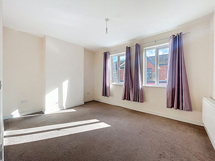 2 Bedroom Flat To Rent In Chapel Street, Chorley, PR7