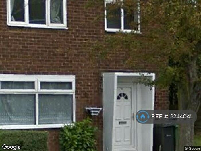 3 Bedroom Semi-Detached House To Rent In Isaac Walton Place, West Bromwich, B70