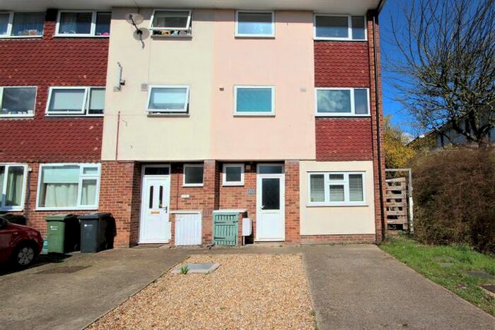 6 Bedroom Property To Rent In Guildford Park Avenue, Guildford, GU2