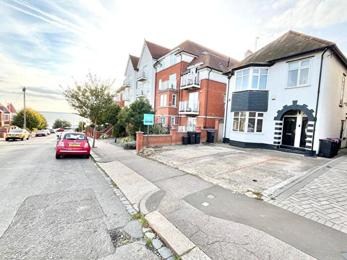 2 Bedroom Apartment To Rent In Pembury Road, Westcliff-on-Sea, Essex, SS0