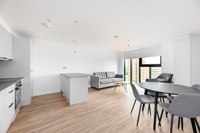 2 Bedroom Flat To Rent In Bishopgate Gardens, Bishopgate, Preston, PR1