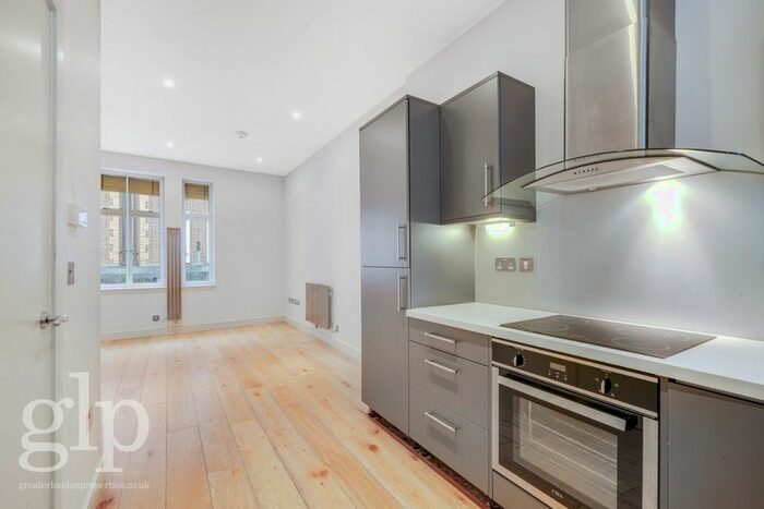 1 Bedroom Flat To Rent In Berwick Street, London, Greater London, W1F