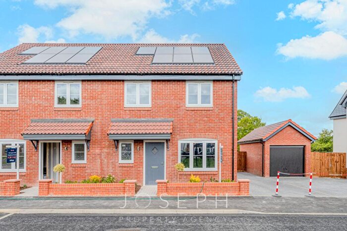 2 Bedroom Semi-Detached House For Sale In Fonnereau Village, Ipswich, IP4