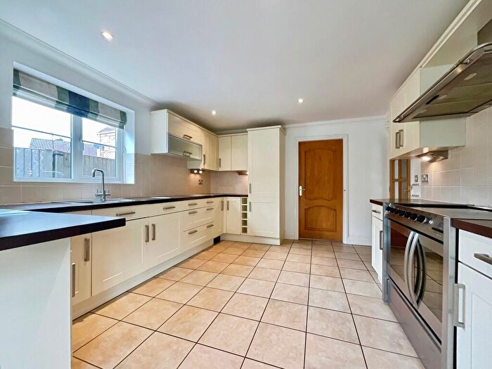 4 Bedroom Detached House To Rent In Lincoln Road, Dunston, Lincoln, LN4